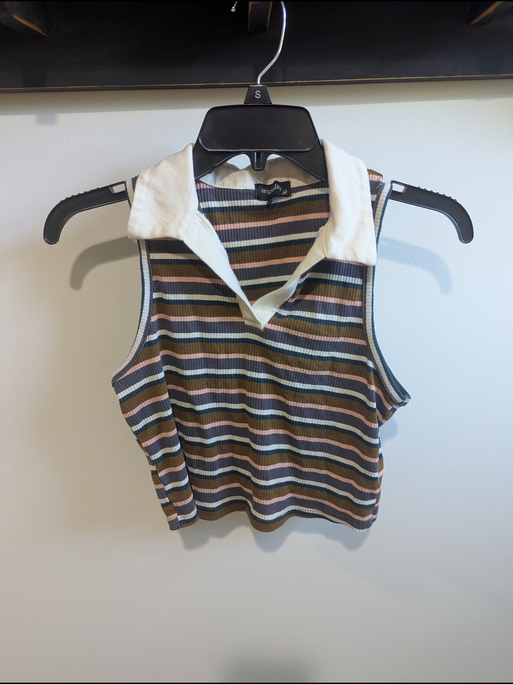 Striped Sleeveless Collared Crop Top - Multicolor